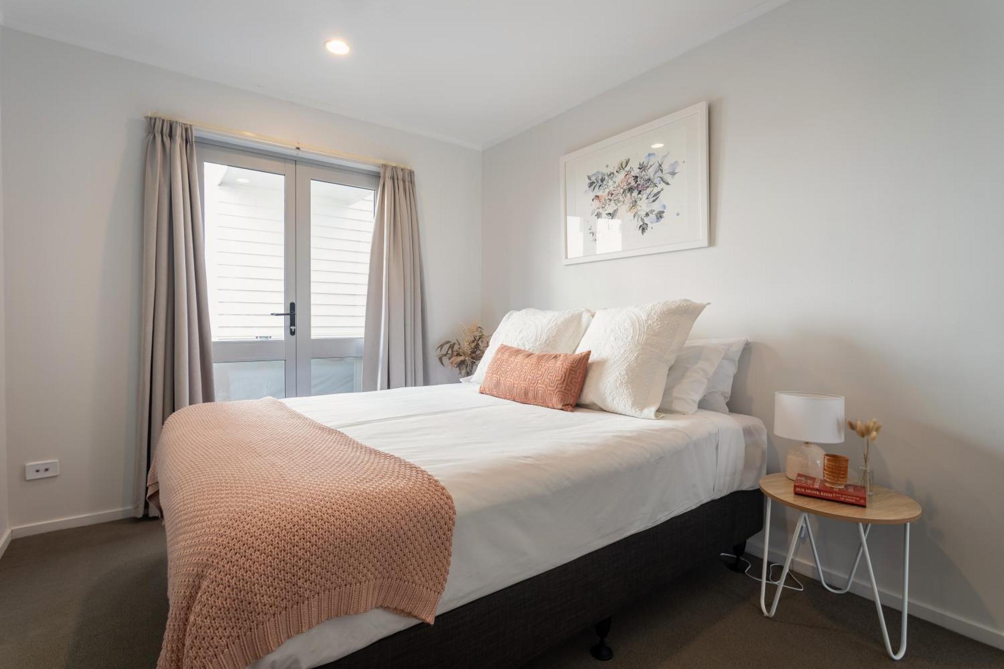 Bright Morningside Apartment Auckland Exterior photo